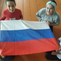 «Над нами рдеет флаг России»